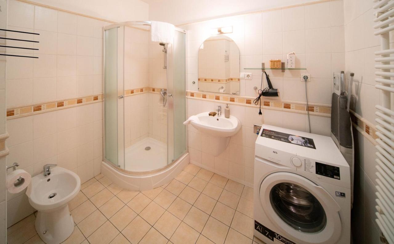 Free Parking Amphitheater Apartment - Wifi, Ac, Tv Budapest Exterior foto